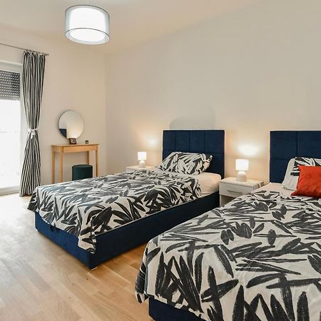 New Luxury 3 Bedroom 4 Air Conditioners Zadar Bagian luar foto