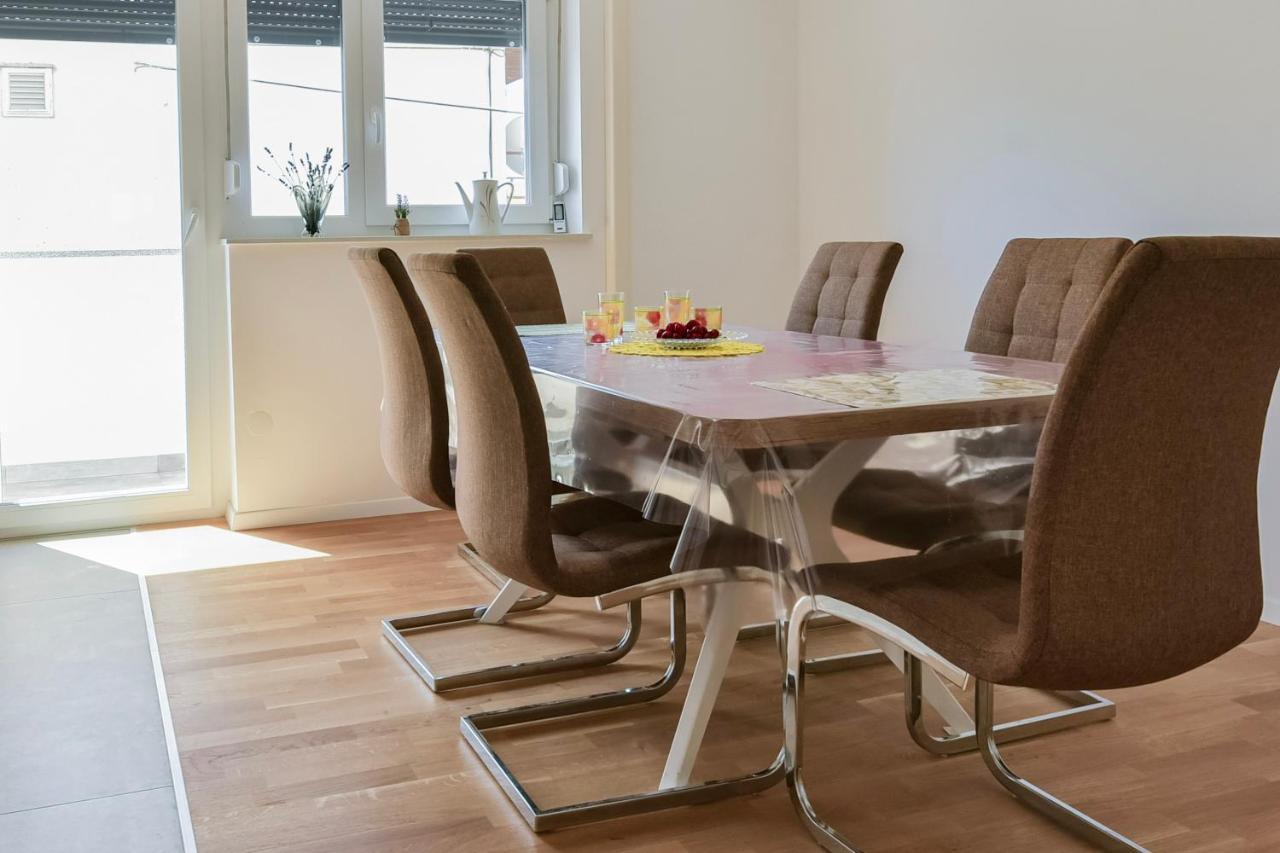 New Luxury 3 Bedroom 4 Air Conditioners Zadar Bagian luar foto