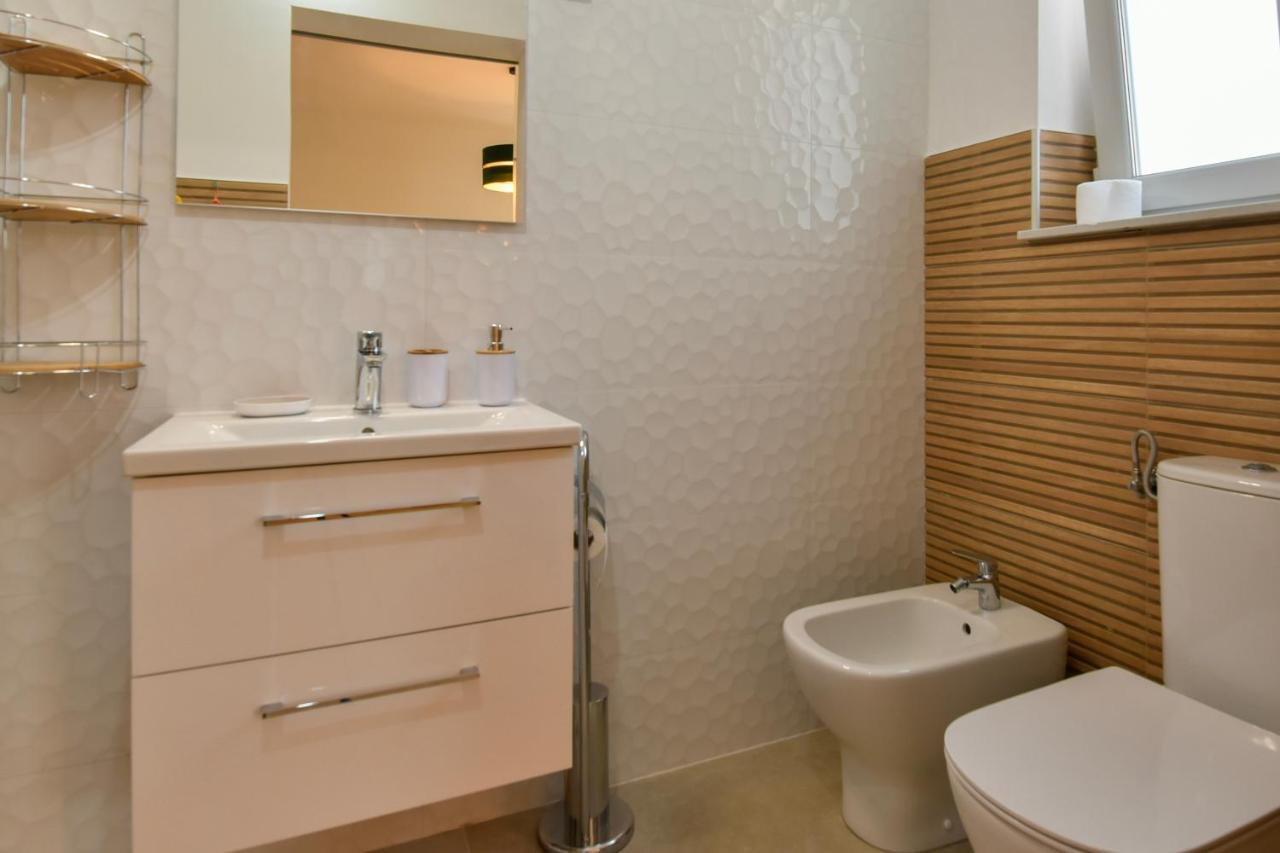 New Luxury 3 Bedroom 4 Air Conditioners Zadar Bagian luar foto