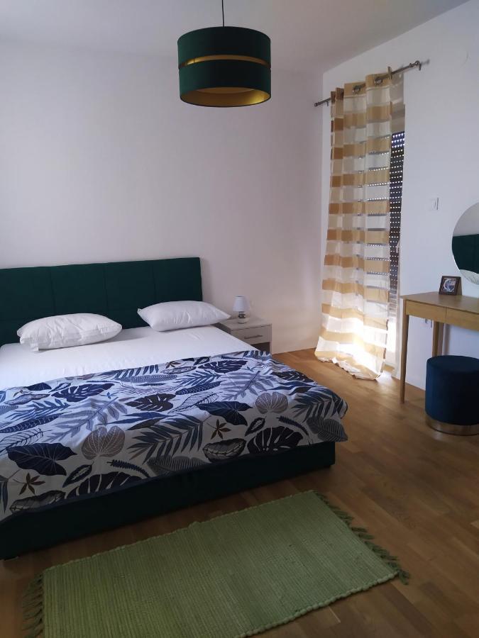 New Luxury 3 Bedroom 4 Air Conditioners Zadar Bagian luar foto